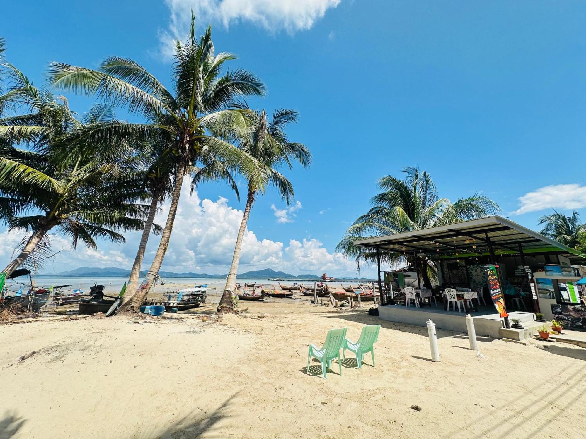 Koh Mook Rem Ley Hotel Trang Exterior photo