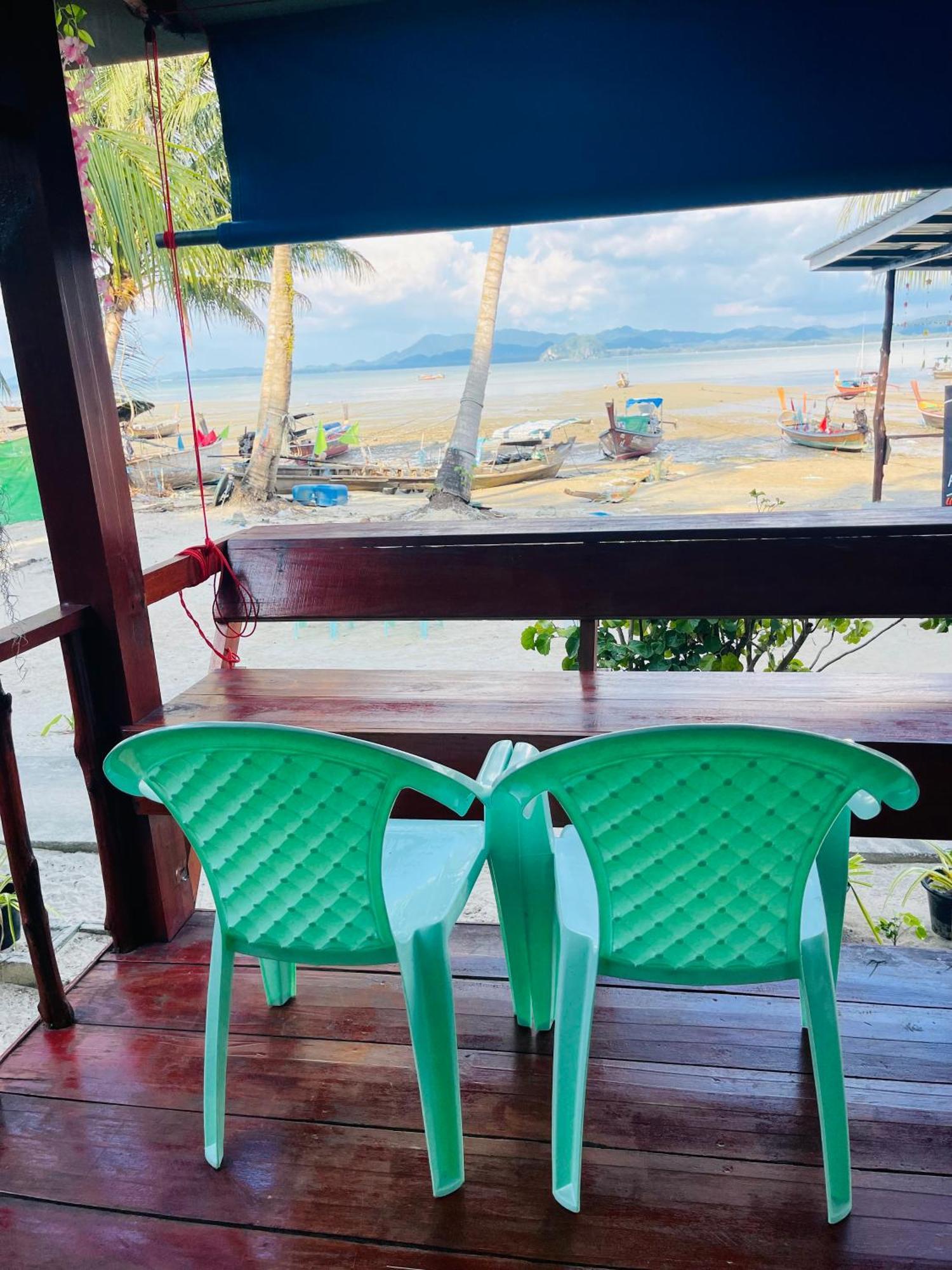 Koh Mook Rem Ley Hotel Trang Exterior photo