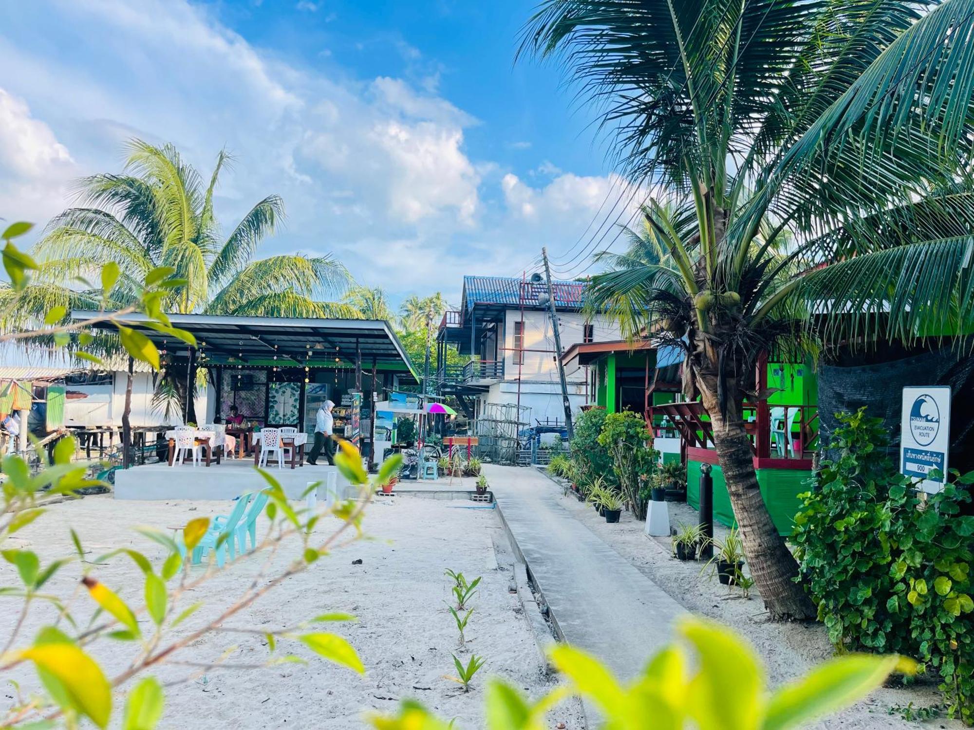 Koh Mook Rem Ley Hotel Trang Exterior photo