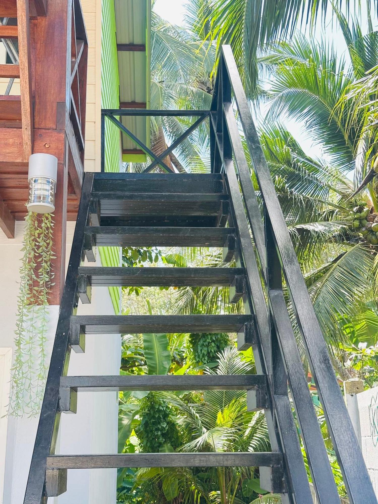 Koh Mook Rem Ley Hotel Trang Exterior photo