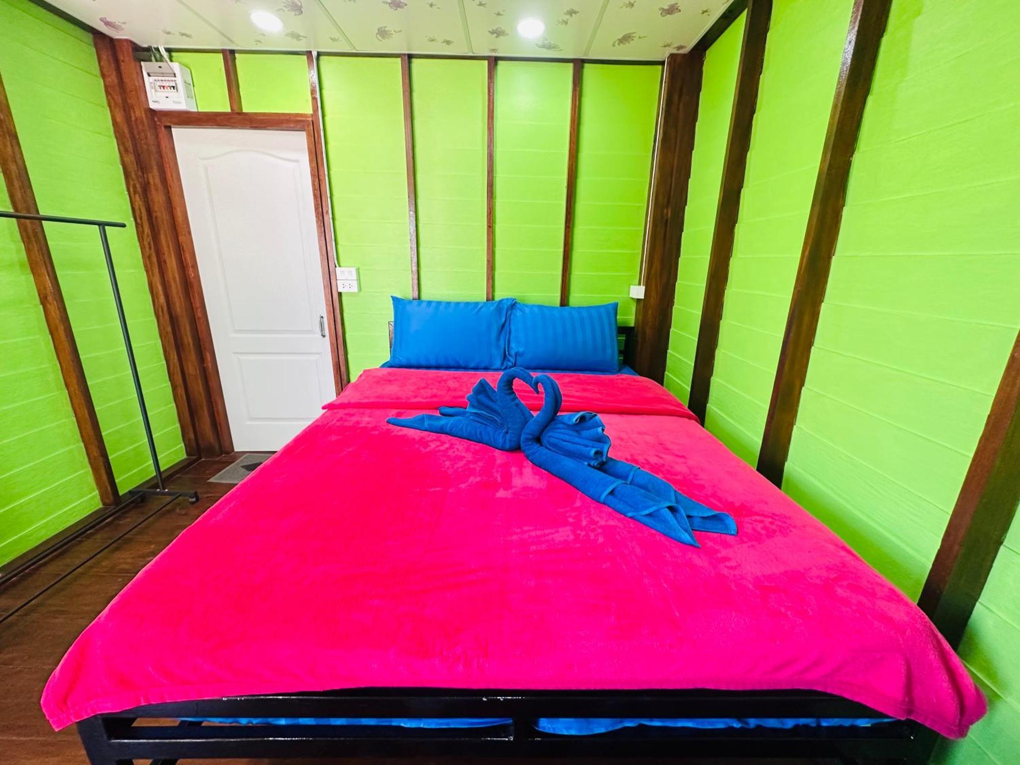 Koh Mook Rem Ley Hotel Trang Exterior photo